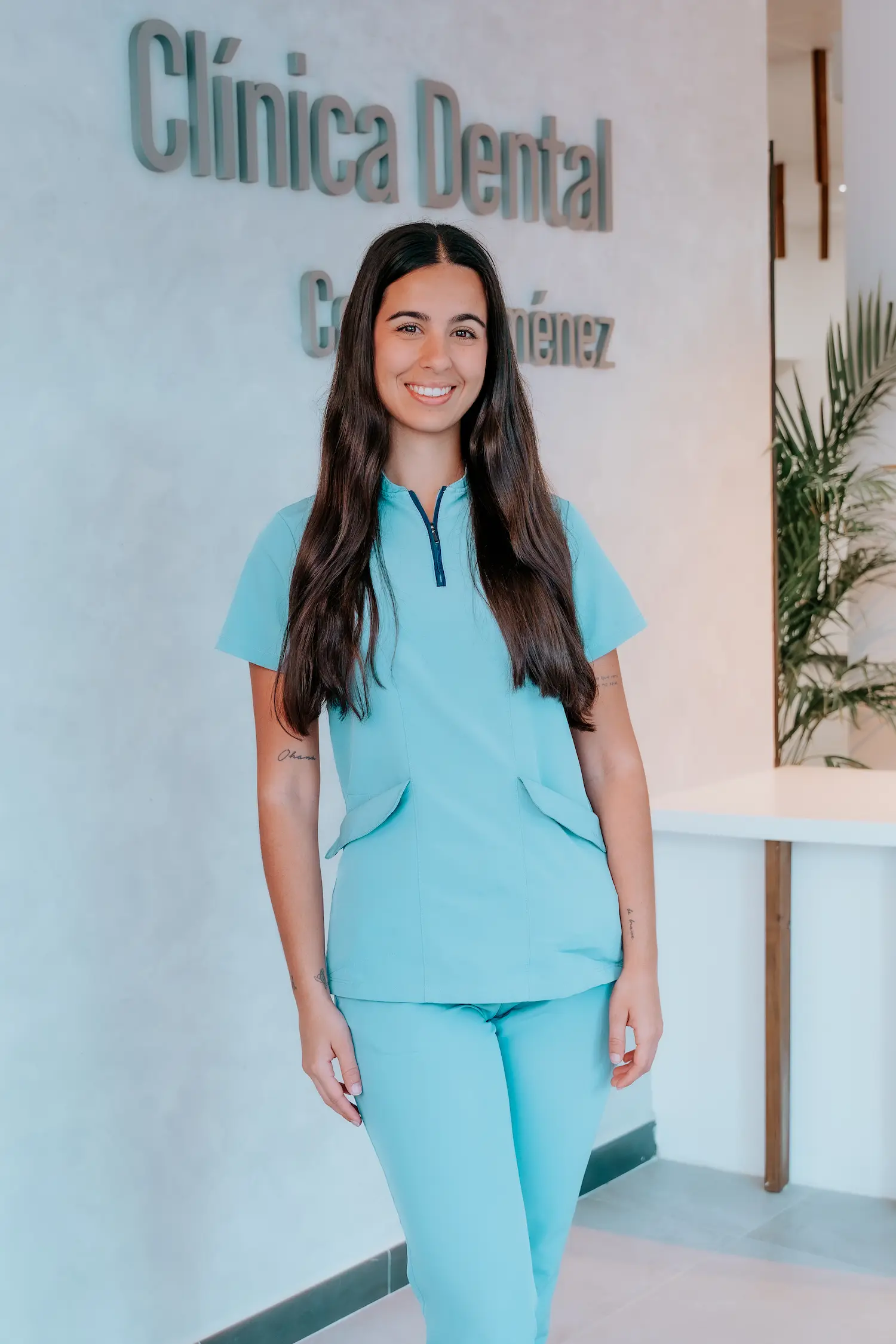 Doctora de la Clínica Dental Cecilia Jiménez en Bormujos