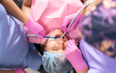 Flemón dental: qué es, cómo bajar la hinchazón y cuándo es una urgencia
